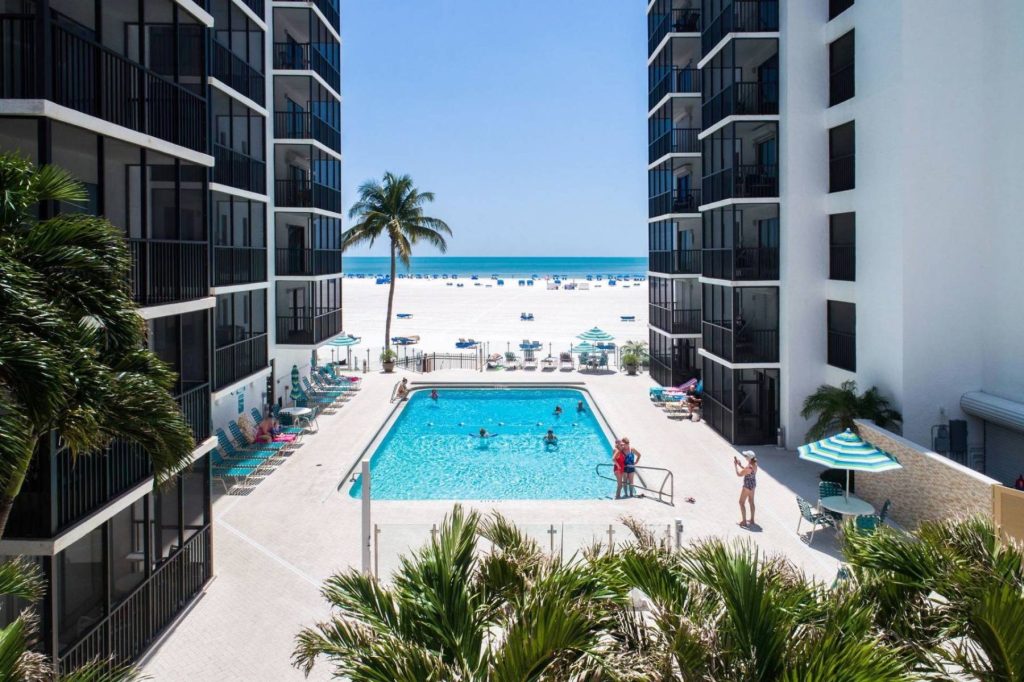 island winds pool